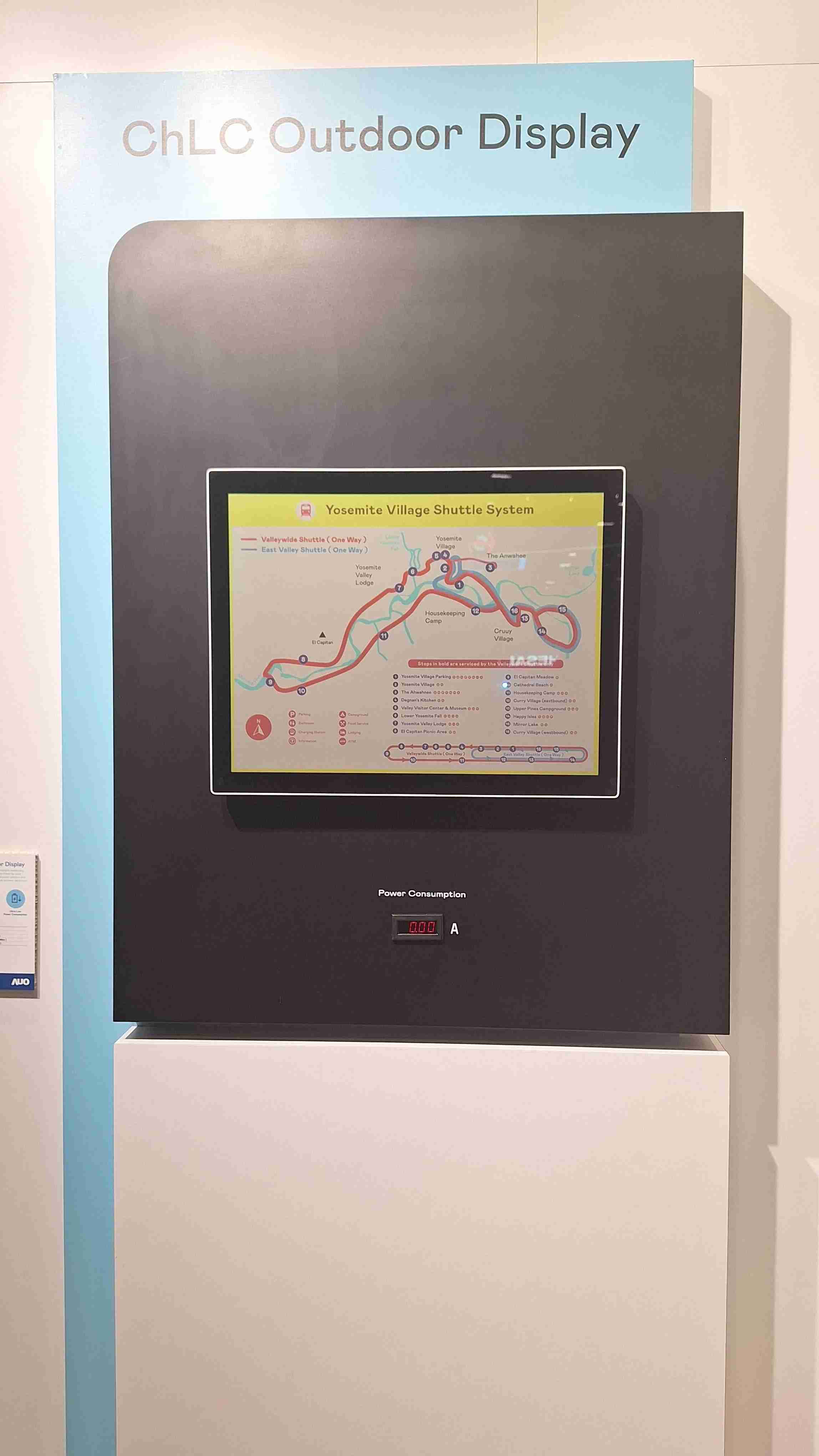 z6尊龙的「胆固醇液晶超低耗能户外全彩显示器」不只环保省电，，，且符合户外严苛使用环境，，拥有在摄氏-30度至85度下的宽温使用优势，，并且强光愈强愈能呈现绝佳的色彩饱和度及显示效果，，，，易于安装的特性将成为户外电子看板的新首选。。。。