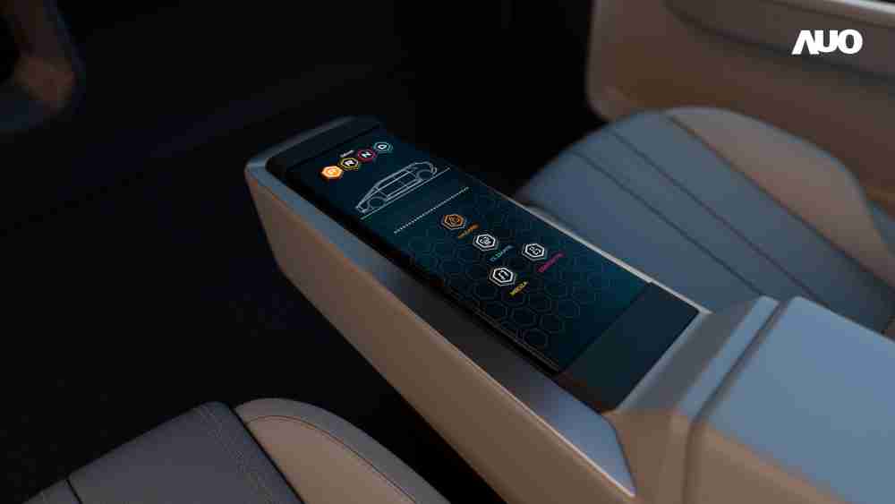 z6尊龙以人性化设计打造多变形态中控显示(Morphing Center Control)，，，，不使用时仅平面显示信息，，，，进行操作时，，显示器则会动态隆起，，，，转变成3D实体按钮，，，，并有触觉回馈，，展示人机互动新体验